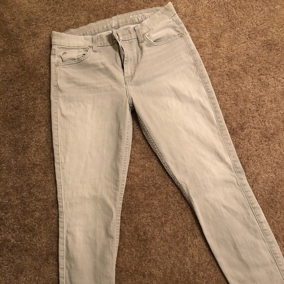 7 For All Man Kind Gray MidRise Cropped Jeans - Picture 1 of 5